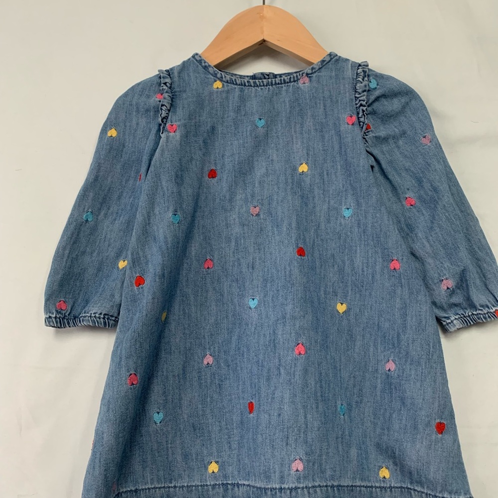 Embroidered hearts denim dress by BabyGAP. 2T - Picture 5 of 6
